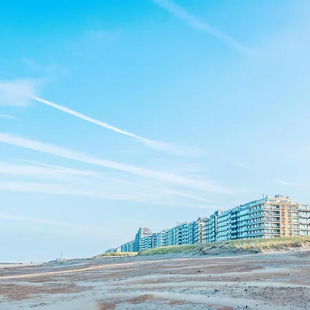 Seaside Comfort With Parking, Cleaning Included Lägenhet Nieuwpoort