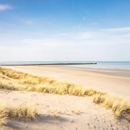 Seaside Comfort With Parking, Cleaning Included Nieuwpoort