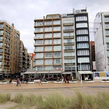 Seaside Comfort With Parking, Cleaning Included *
